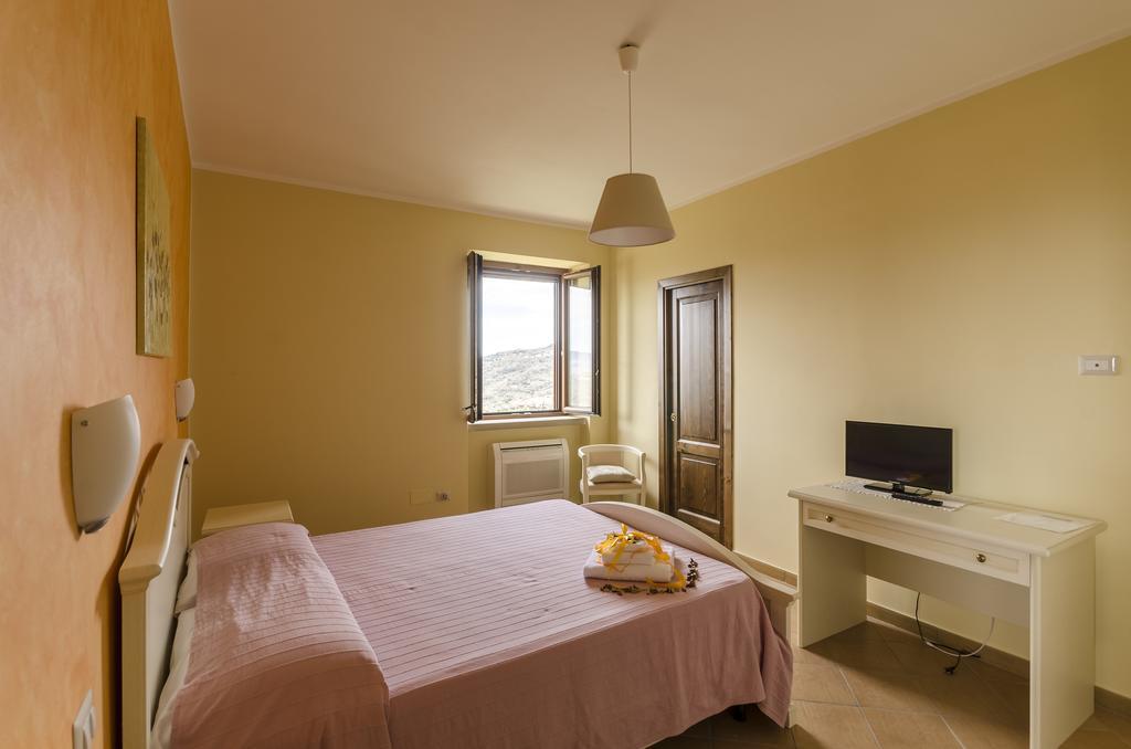 Al Casale Dei Nonni Bed & Breakfast Laureana Cilento ภายนอก รูปภาพ