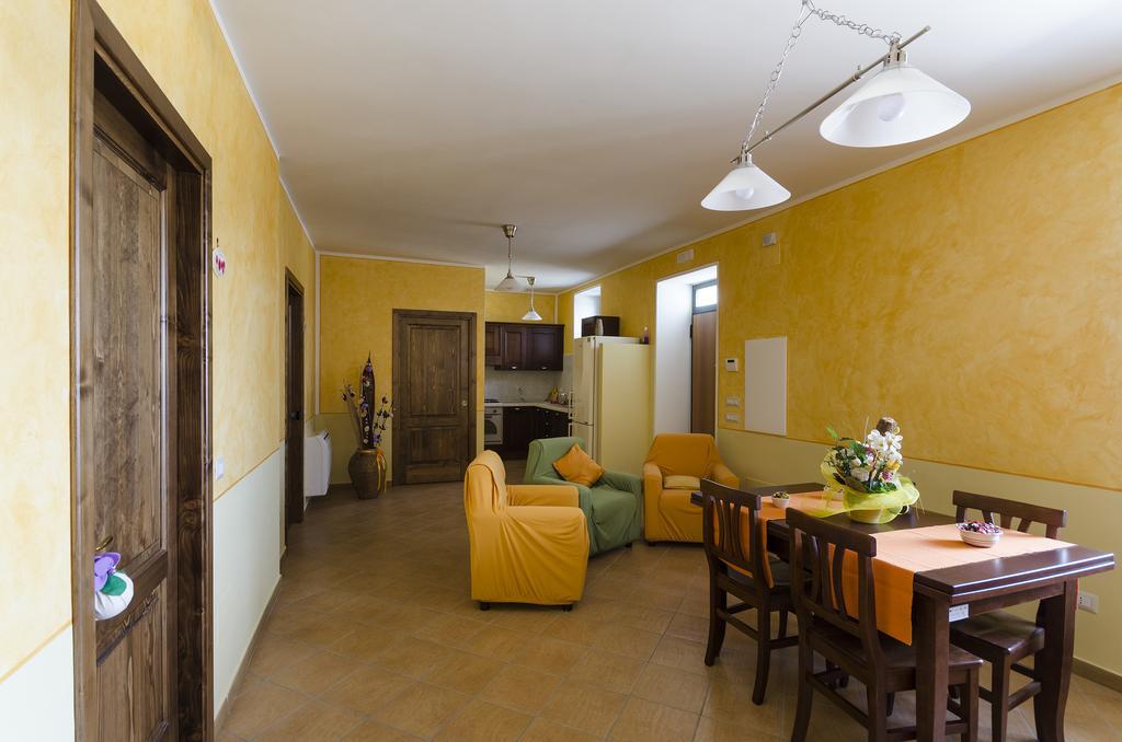 Al Casale Dei Nonni Bed & Breakfast Laureana Cilento ภายนอก รูปภาพ