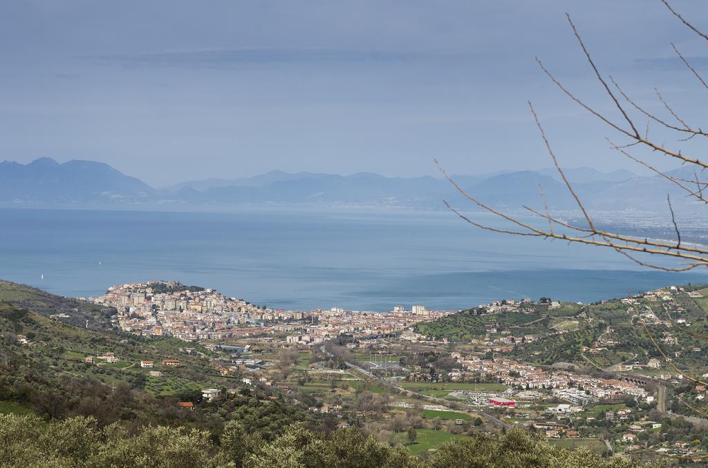 Al Casale Dei Nonni Bed & Breakfast Laureana Cilento ภายนอก รูปภาพ