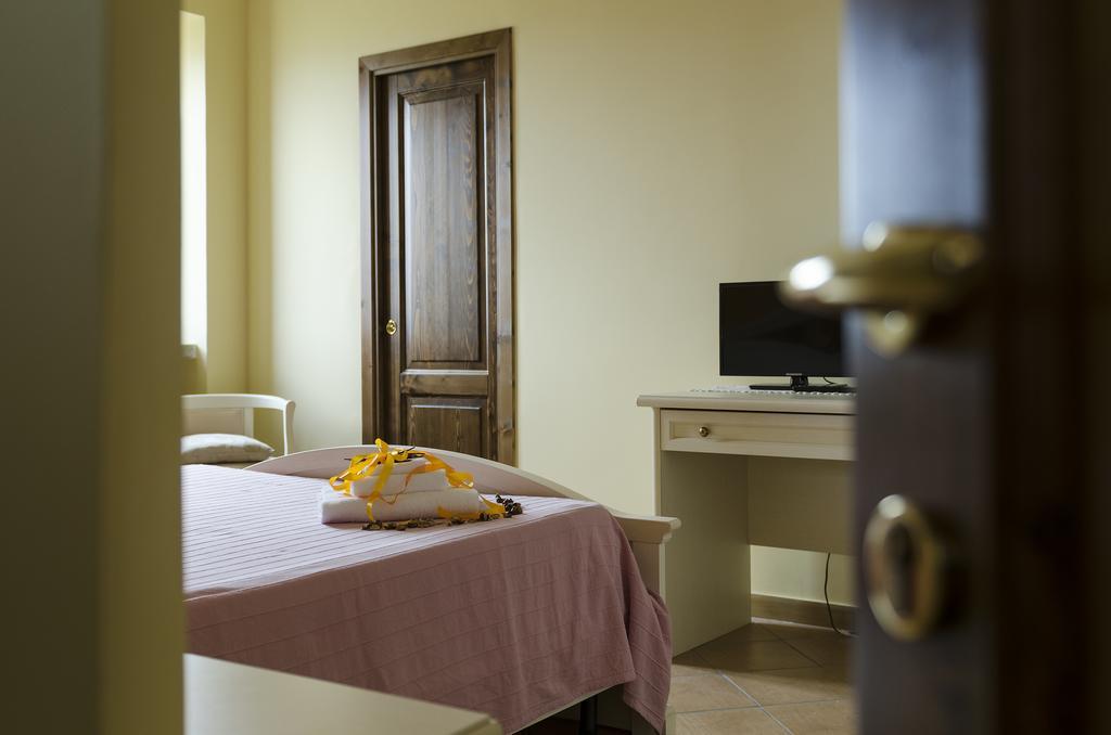 Al Casale Dei Nonni Bed & Breakfast Laureana Cilento ภายนอก รูปภาพ